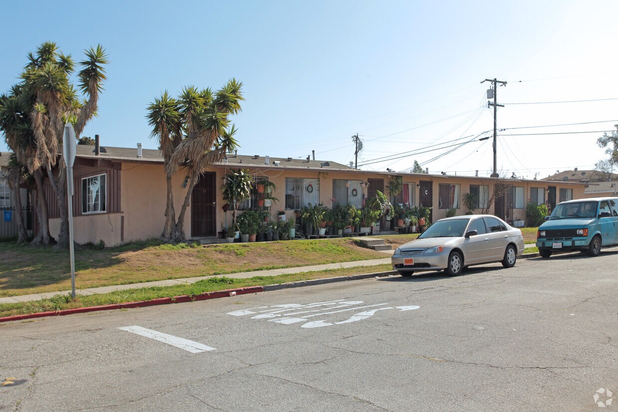 Building Photo - 903 Sartori Ave