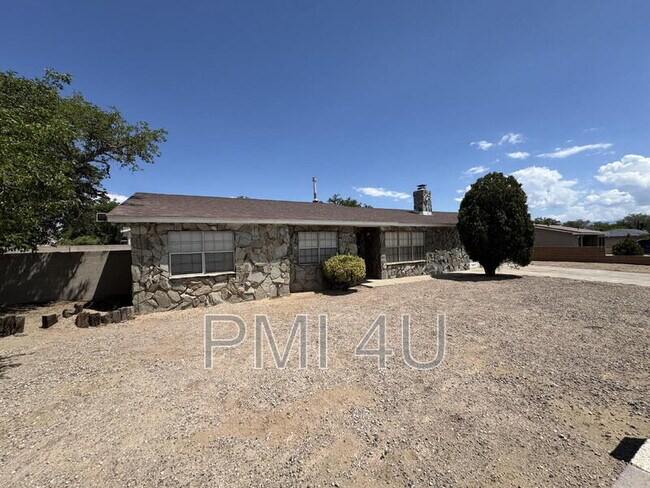 Foto del edificio - 9605 Benavides Rd SW
