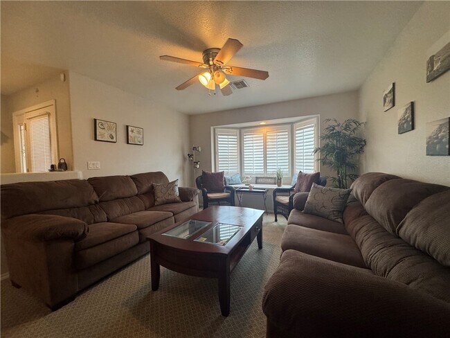 Foto del edificio - 726 Riverfront Dr