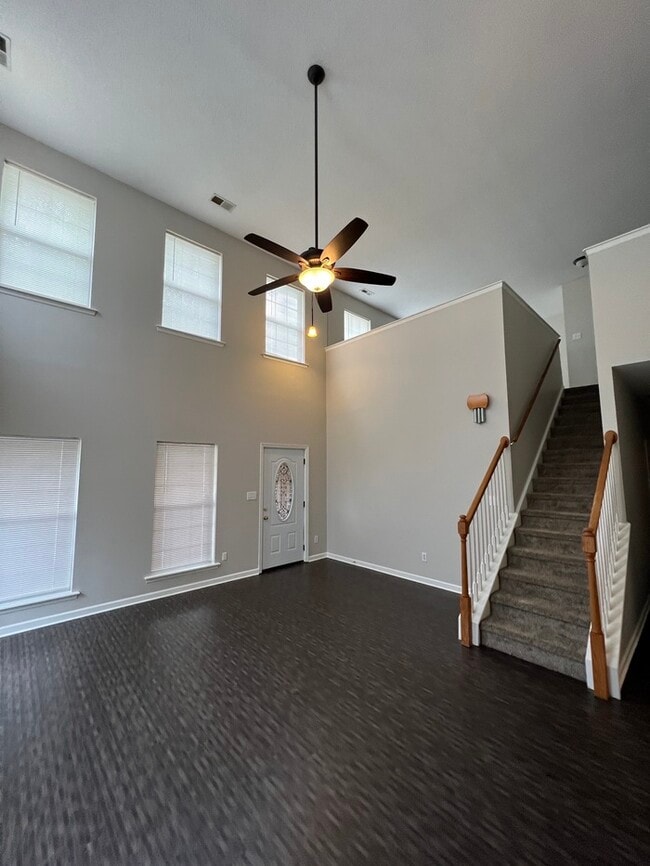 Building Photo - 110 Wallhaven Dr SW