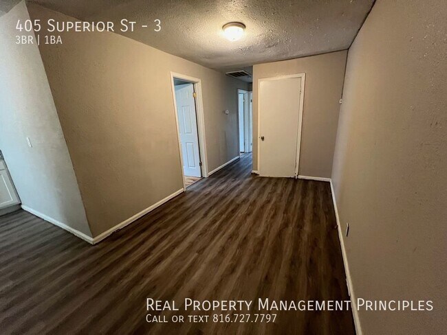 Foto del edificio - Quaint 3 bedroom in a quiet neighborhood