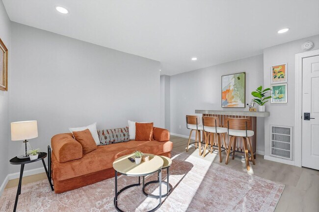 Foto del edificio - 1443 Marlene Pl