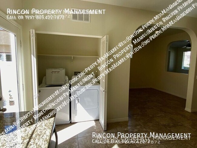 Foto del edificio - **Riverpark Home**  3 Bedrooms/2.5  Baths