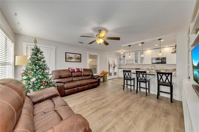 Building Photo - 153 Hood Park Ct