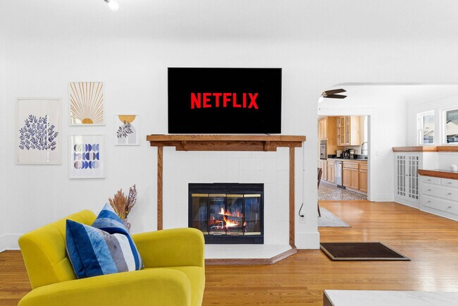 Foto del edificio - 3407 N Mountain View Dr