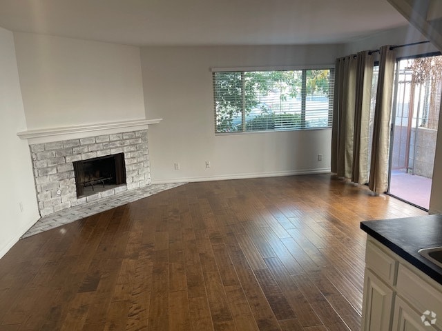 Building Photo - 1416 S Barrington Ave
