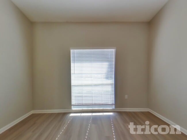 Building Photo - 4903 Cedar Oak Way