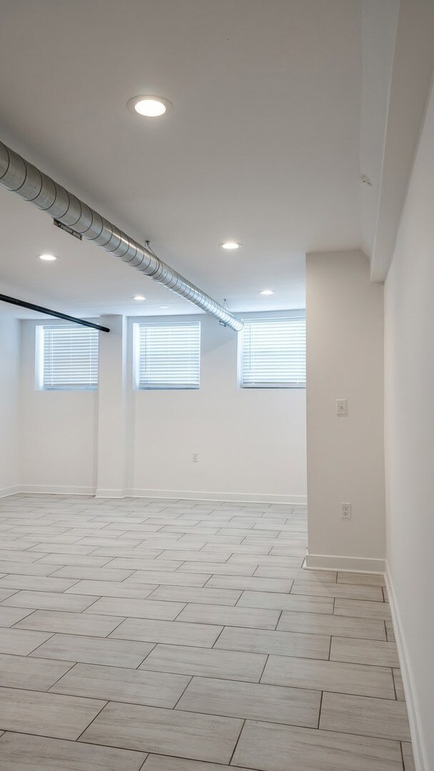 Foto del edificio - 7311 S Oglesby Ave