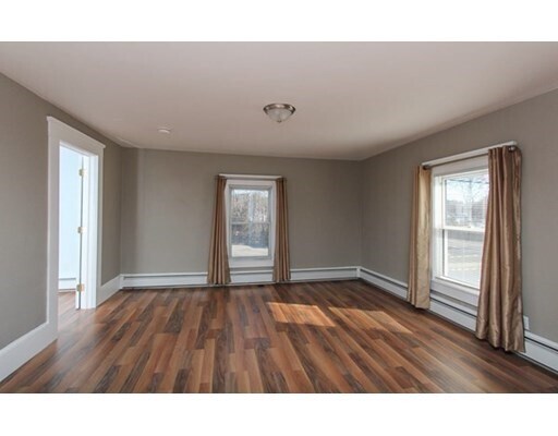 Building Photo - 496 Cabot St