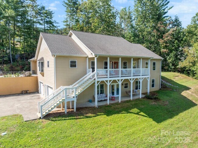 Foto del edificio - 24 Lamplighter Ln