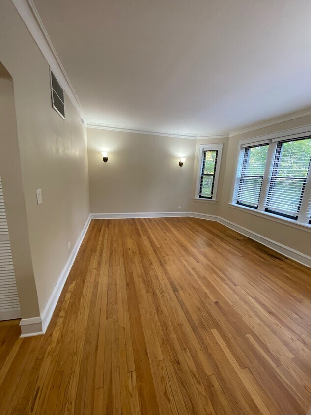 716 Reba Pl Unit 1N, Evanston, IL 60202 Apartments in Evanston, IL