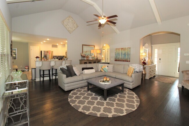 Building Photo - 4027 Benjamin Ln