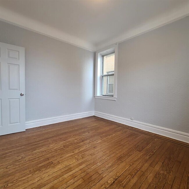 Foto del edificio - 6015 JFK Blvd E