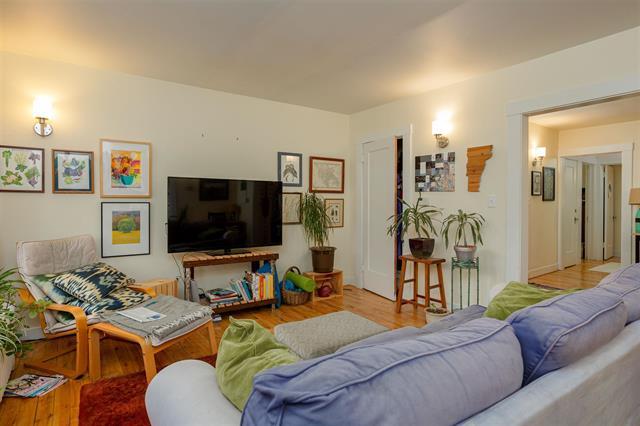 Building Photo - 167 Loomis St