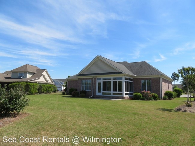 Building Photo - 8427 Compass Pointe East Wynd NE