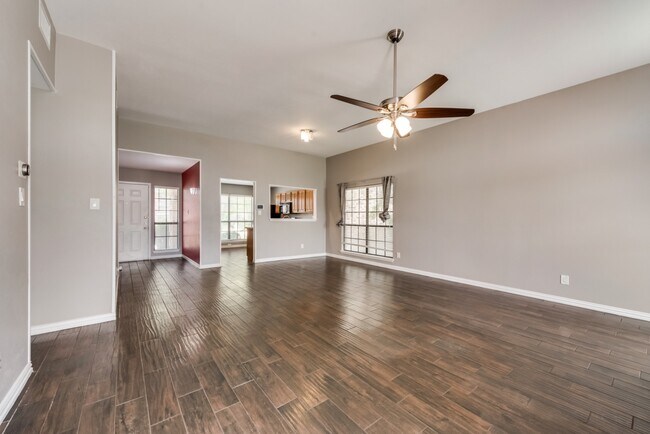 Building Photo - 1612 Cayman Cir