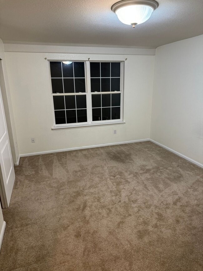 Building Photo - 1563 Monterey Unit F- 2 Bedroom 2 Bath