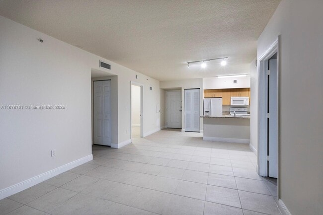 Foto del edificio - 2350 SW 27th Ave