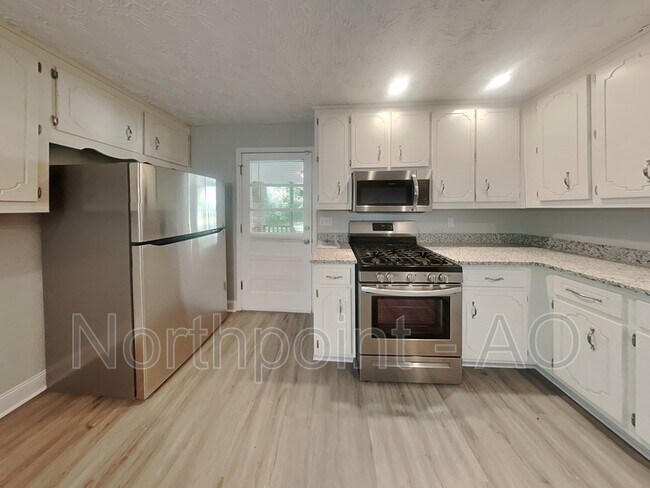 Foto del edificio - 2206 Rockdale Dr NW