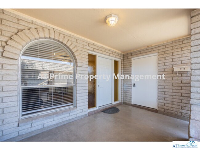Building Photo - Wow! Absolutely gorgeous remodeled Mesa 2/...