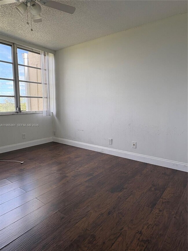 Building Photo - 7051 Environ Blvd