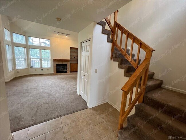 Building Photo - 1140 Nutmeg Ct
