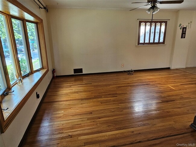 Building Photo - 248-41 Thebes Ave
