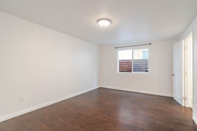 Building Photo - 5630 Craner Ave