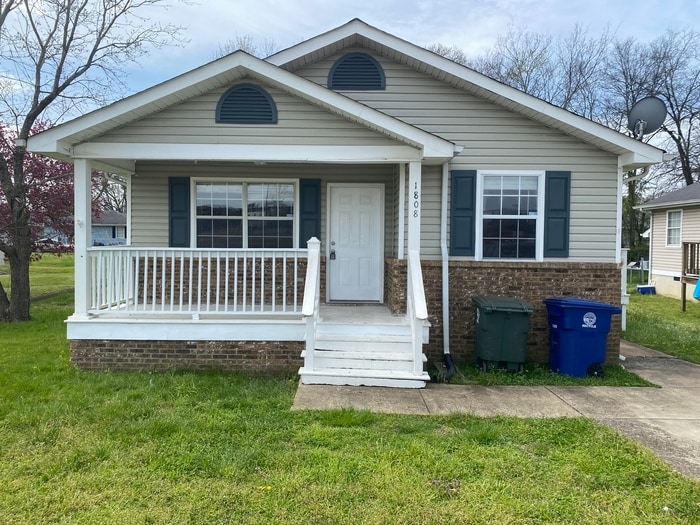Primary Photo - Highland Park 3 Bed