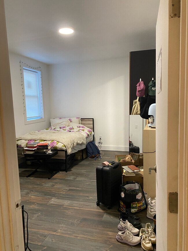 Dormitorio 4 - 55 Trumbull St