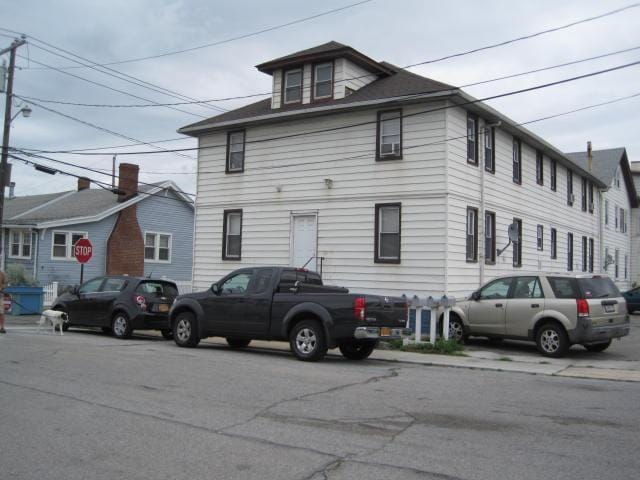 Building Photo - 20 Delaware Ave