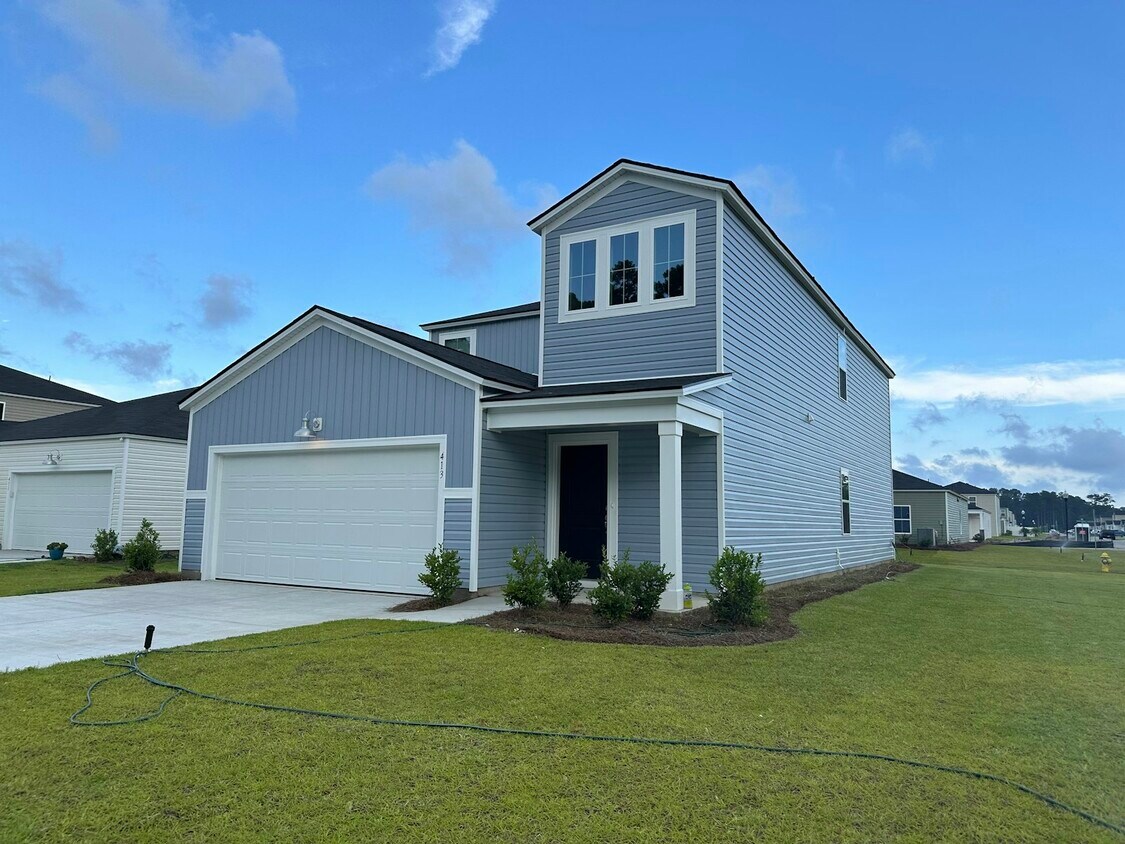 Foto principal - 413 Ladyfish Loop NW