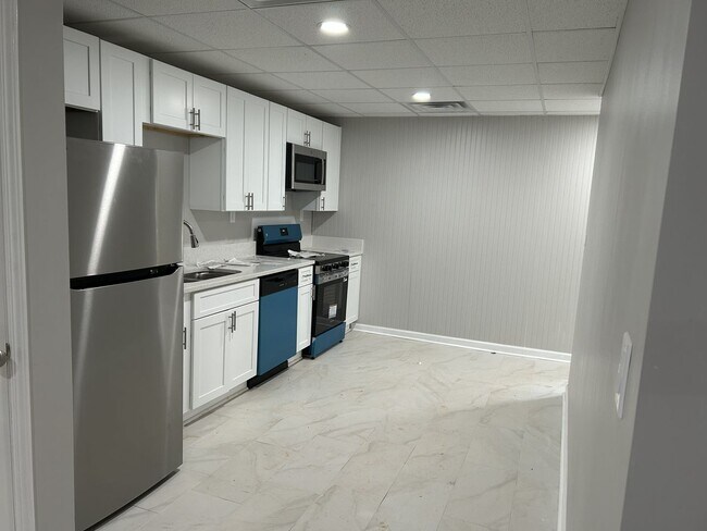 Foto del edificio - Home with Basement Apartment in Newnan, GA