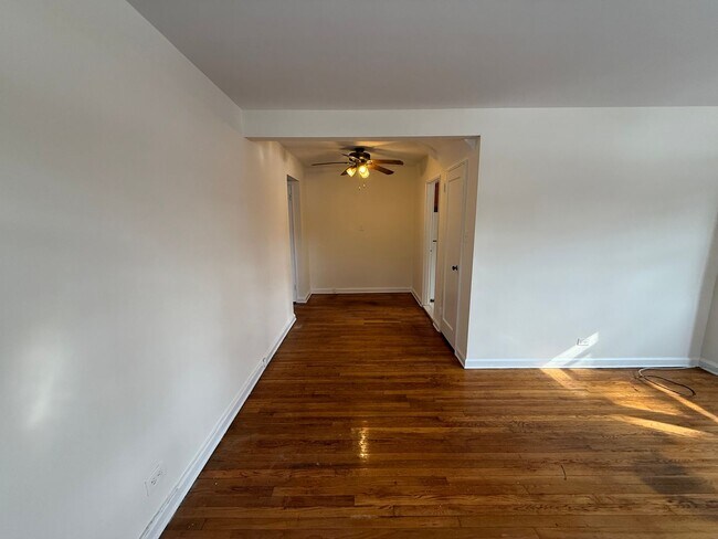 Foto del edificio - 194-01 37th Ave