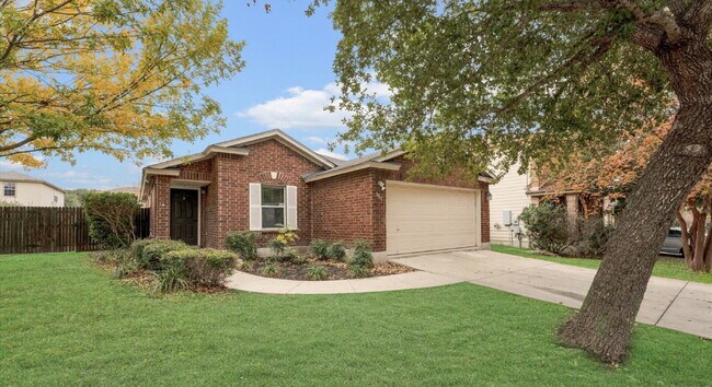 Foto del edificio - "Charming 3-Bedroom Oasis on Cherokee Blvd with 2 Full Baths – 1425 Sq Ft of Cozy Living in New B...