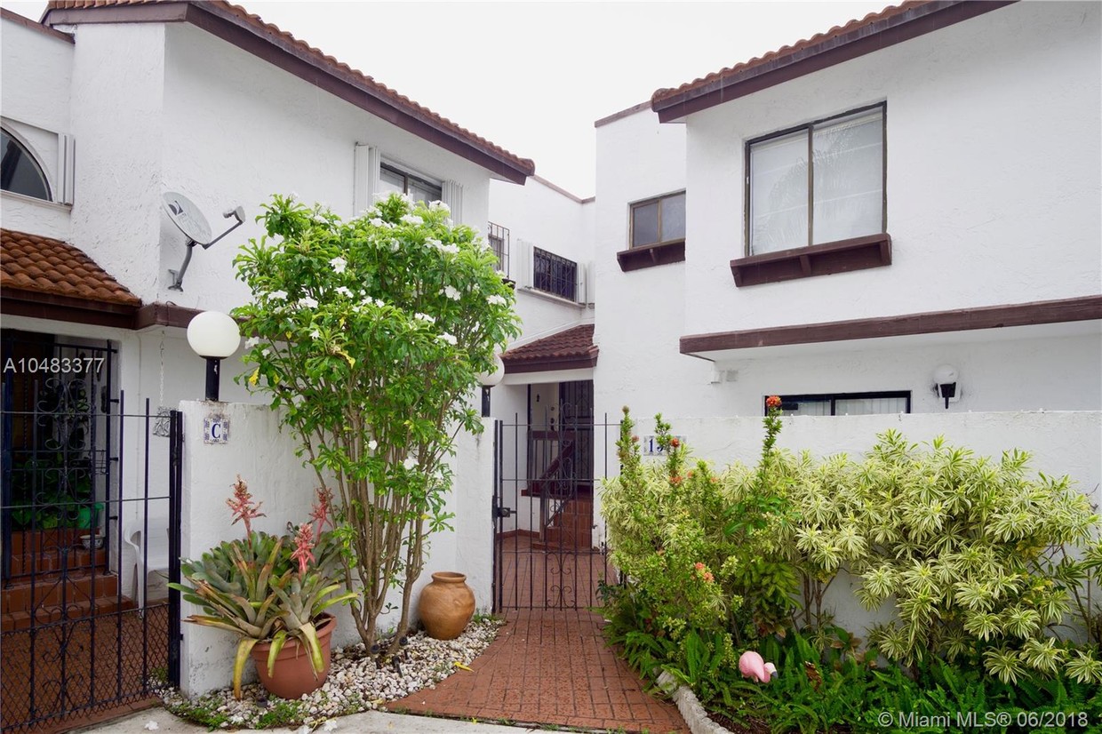 Primary Photo - 1311 SW 124th Ct
