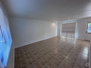 Building Photo - 813 New Stine Rd