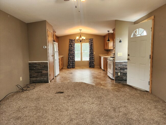 Building Photo - 112 E Homer Dr