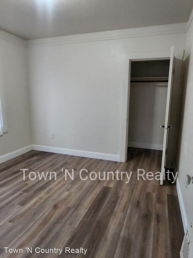 Building Photo - 2 br, 1 bath House - 323 Dixi Street