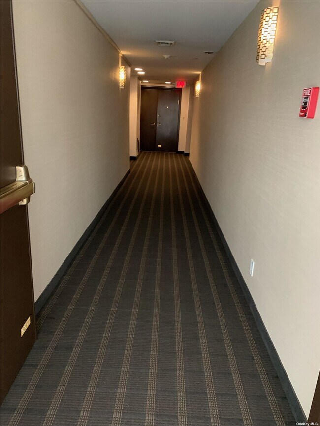 100 Cutter Mill Rd Unit 5J, Great Neck, NY 11021 Condo for Rent in