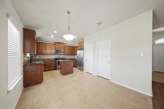 Building Photo - 9300 Cricket Dr