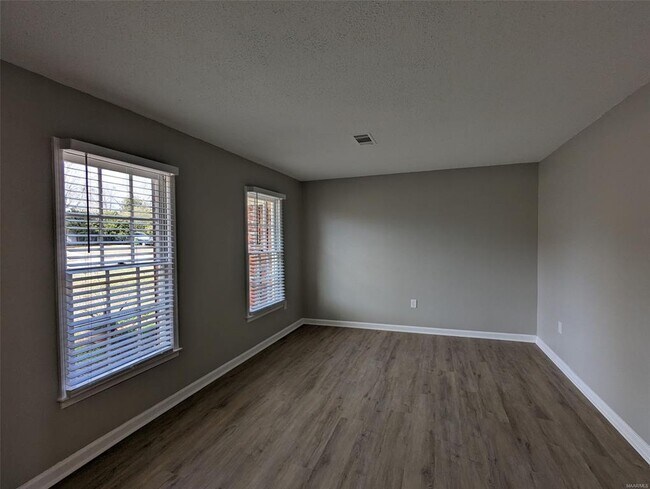 Foto del edificio - 2629 Old Orchard Ln