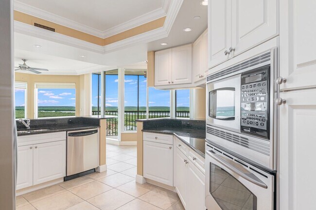 Building Photo - 1060 Borghese Ln