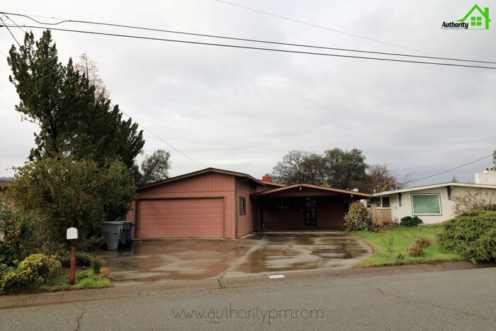 Primary Photo - 1600 Ridge Dr