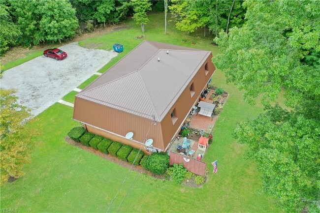Building Photo - 6724 OH-7