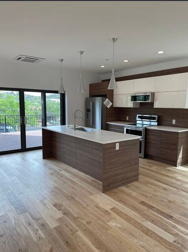 Foto del edificio - 918 13th St