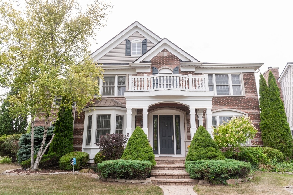 Primary Photo - 1700 Bluestem Ln