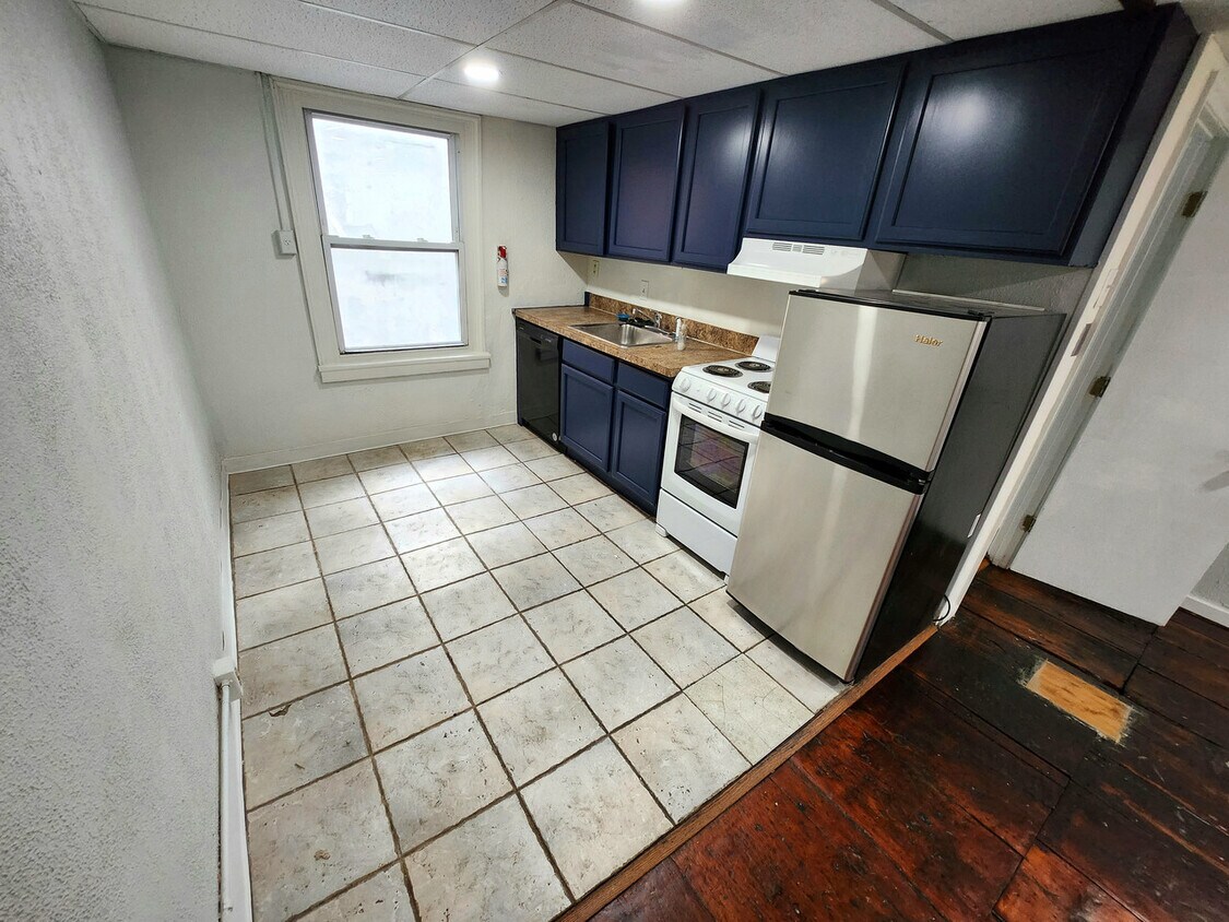 Primary Photo - 134 Chestnut St