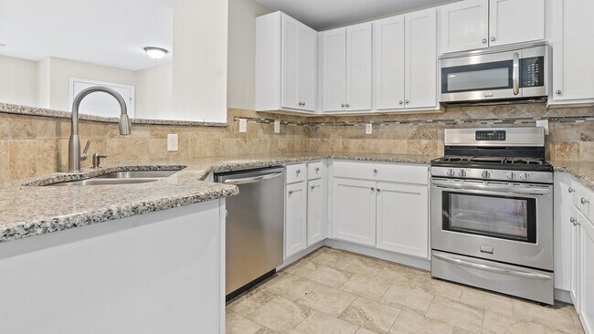 Foto del edificio - 4108 Rosalia Ln