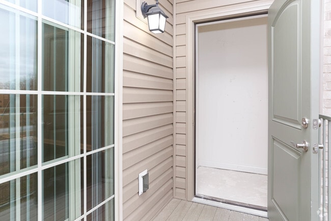 1BR, 1BA - 850 SF - Exterior Storage - Glenmary Pointe Apartments